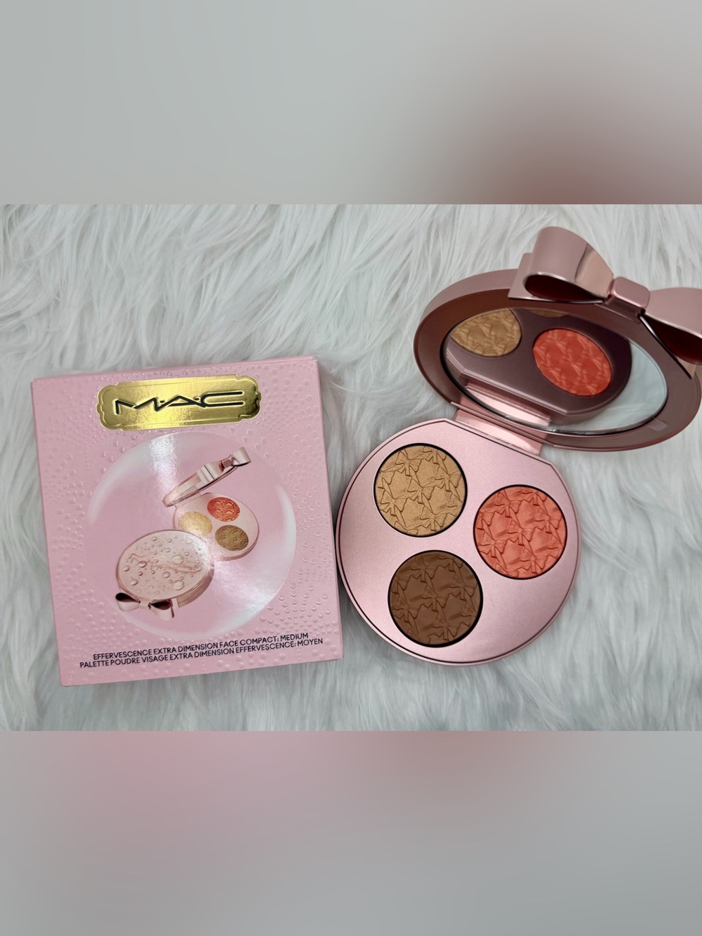 BNIB MAC Cosmetics Effervescence Extra Dimension Face Compact - Medium